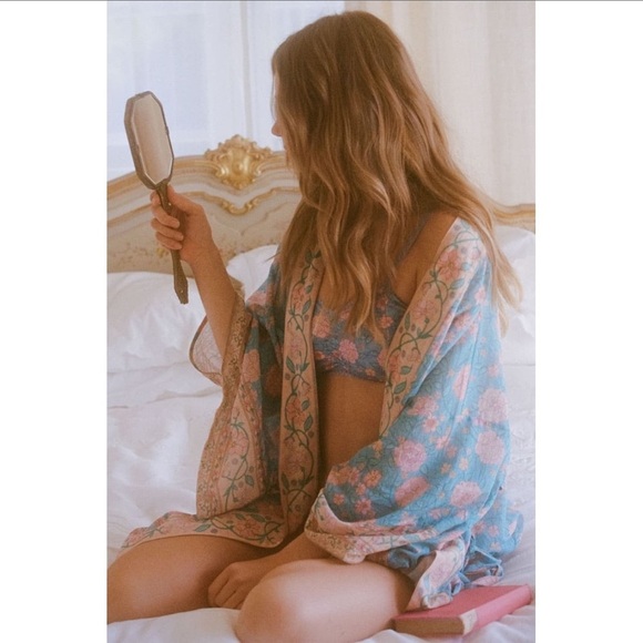 Spell Love Story Midi Robe / Kimono - Picture 13 of 15